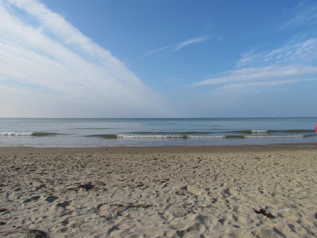 Bed & Breakfast Het Zilte Zand - Luxe Ontbijt - Gratis Parking - Westende 米德尔克尔克 外观 照片